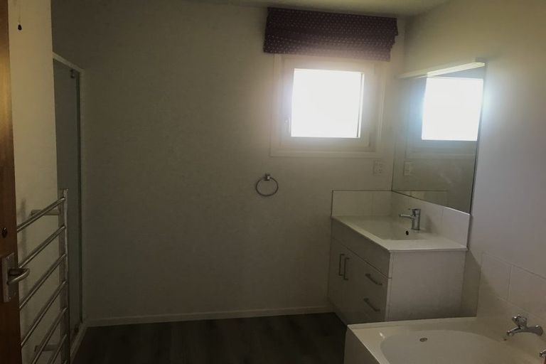 Photo of property in 22 Augusta Street, Redcliffs, Christchurch, 8081