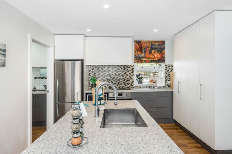 Photo of property in 38a Collins Avenue, Tawa, Wellington, 5028