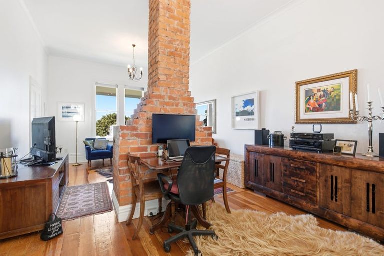 Photo of property in 500 Evans Bay Parade, Hataitai, Wellington, 6021