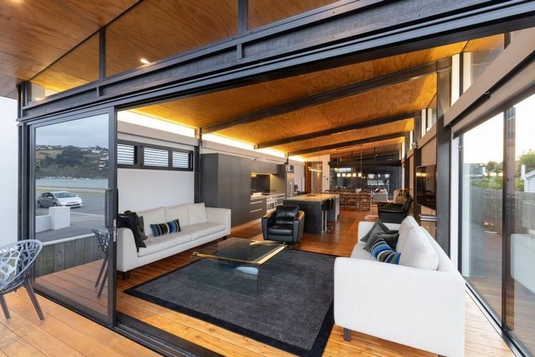 Photo of property in 69a Beachville Road, Redcliffs, Christchurch, 8081