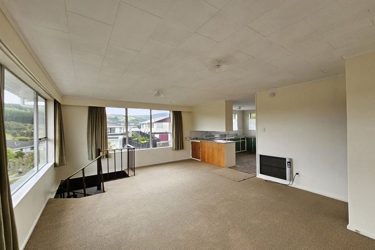 Photo of property in 133a Taylor Terrace, Tawa, Wellington, 5028