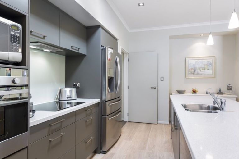 Photo of property in 11 Fendalton Place, Hatfields Beach, Orewa, 0931