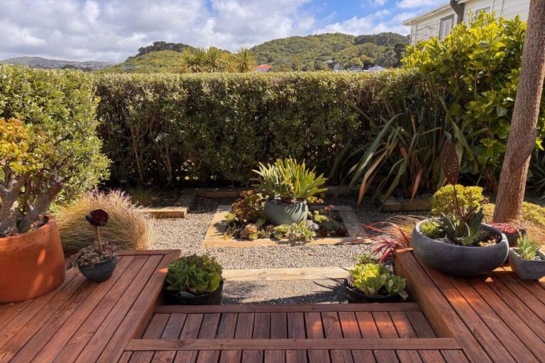 Photo of property in 6 Seddon Terrace, Newtown, Wellington, 6021