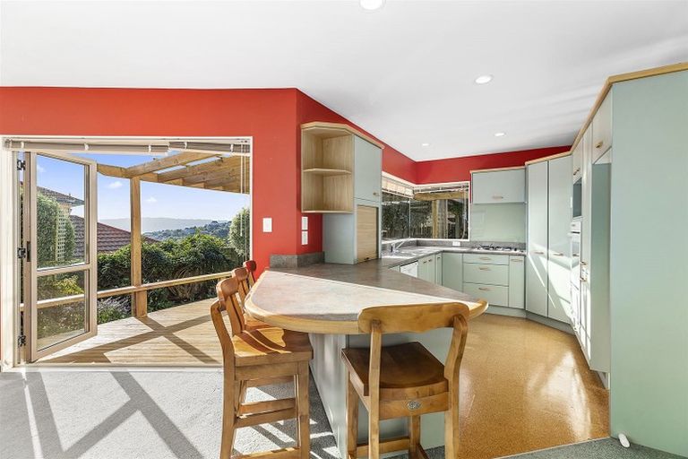Photo of property in 2 Glengavel Grove, Papakowhai, Porirua, 5024