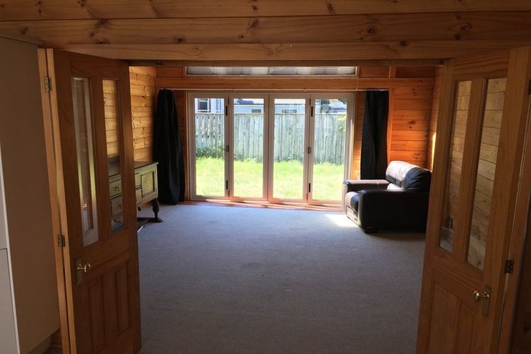 Photo of property in 16 Mcfarlane Street, Mount Victoria, Wellington, 6011