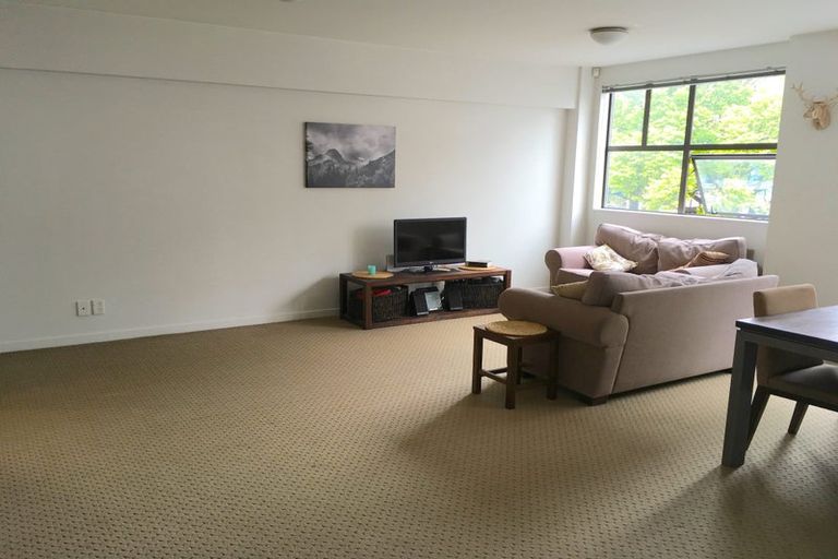 Photo of property in Budget Car Rental, 2/81 Ghuznee Street, Te Aro, Wellington, 6011