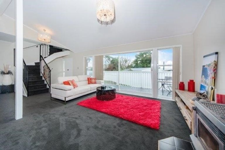 Photo of property in 10 Goodwin Drive, Rosehill, Papakura, 2113