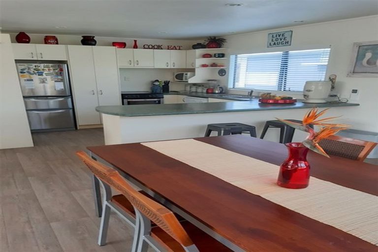 Photo of property in 43 Athol Place, Algies Bay, Warkworth, 0920