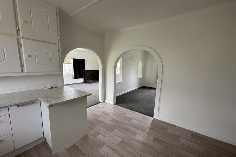 Photo of property in 88 Nikau Street, New Lynn, Auckland, 0600