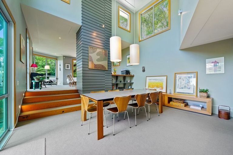 Photo of property in 19 Dillon Street, Lowry Bay, Lower Hutt, 5013