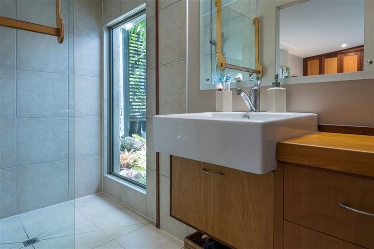 Photo of property in 17 Taumata Close, Paihia, 0200