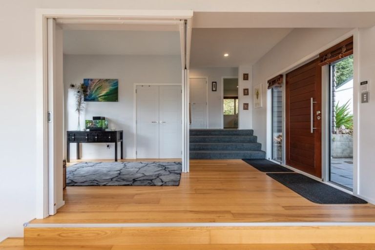 Photo of property in 209 Huia Street, Waikanae, 5391