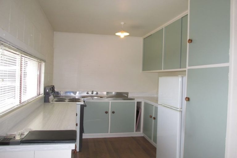 Photo of property in 8a Straven Road, Riccarton, Christchurch, 8011