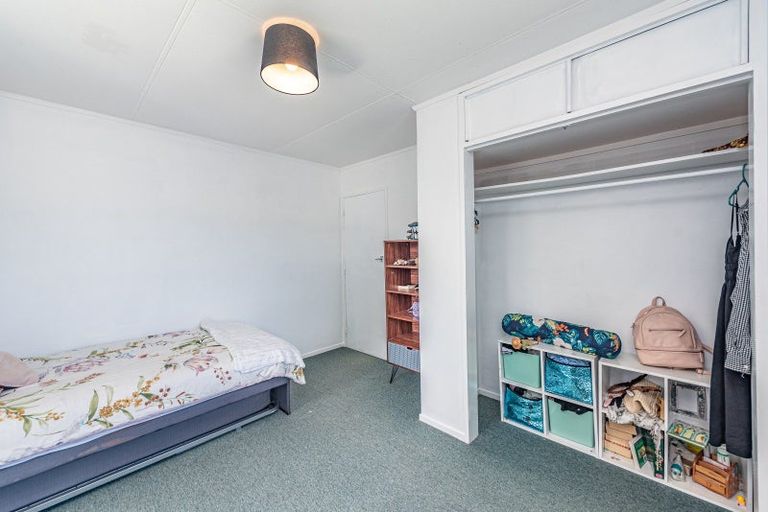 Photo of property in 12 Massey Street, Aramoho, Whanganui, 4500