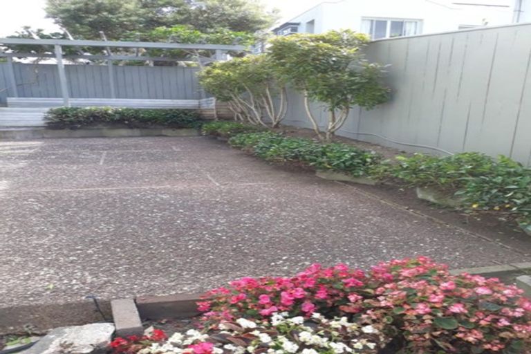 Photo of property in 1/46 Hauraki Road, Hauraki, Auckland, 0622