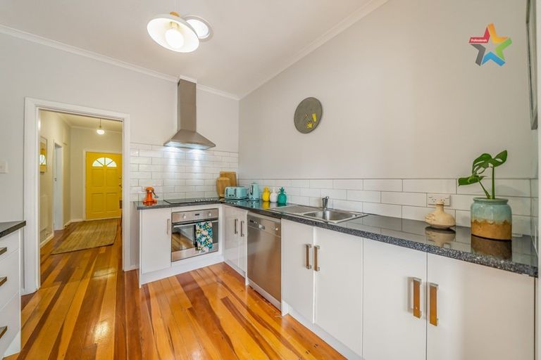 Photo of property in 60 Raukawa Street, Stokes Valley, Lower Hutt, 5019