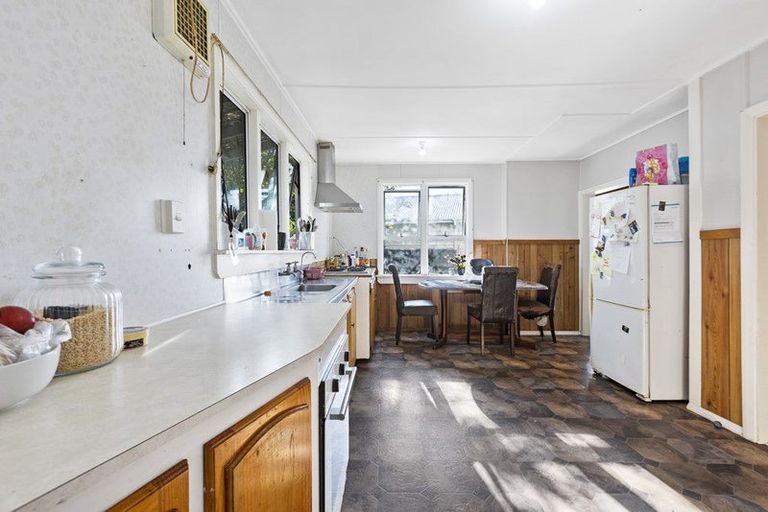 Photo of property in 64 Puriri Street, Hawera, 4610