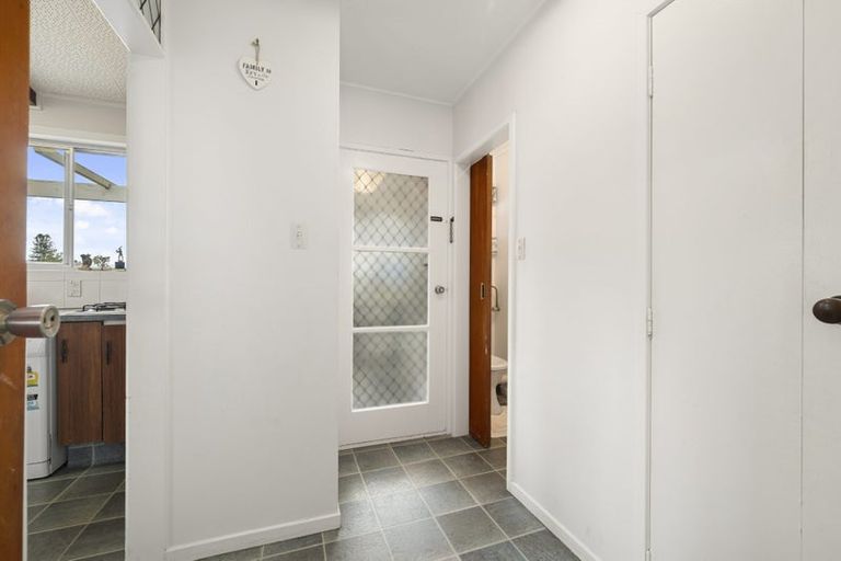 Photo of property in 5 Rameses Place, Pomare, Rotorua, 3015