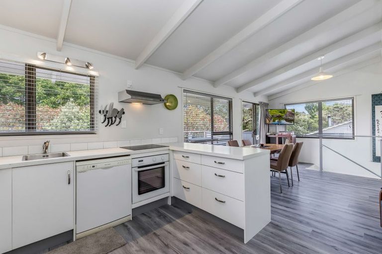 Photo of property in 11 Bays Road, Orere Point, Papakura, 2585