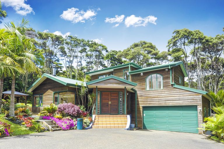Photo of property in 30 Cochran Road, Oratia, Auckland, 0604