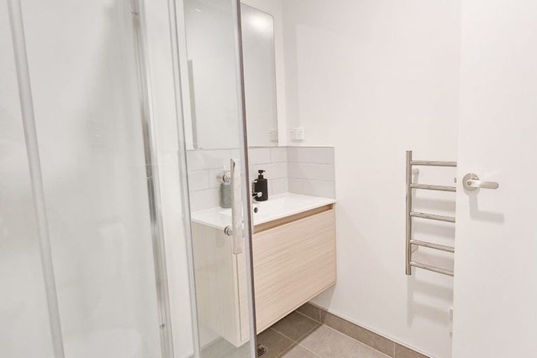 Photo of property in 30 Whai Hua Lane, Mangere Bridge, Auckland, 2022