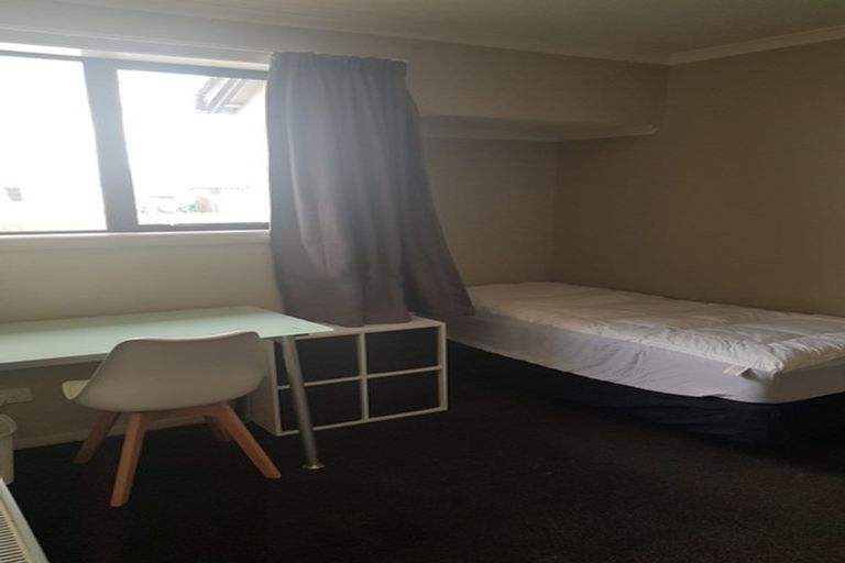 Photo of property in 12 Auburn Avenue, Upper Riccarton, Christchurch, 8041