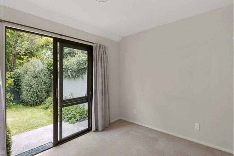 Photo of property in 77b Abberley Crescent, St Albans, Christchurch, 8014