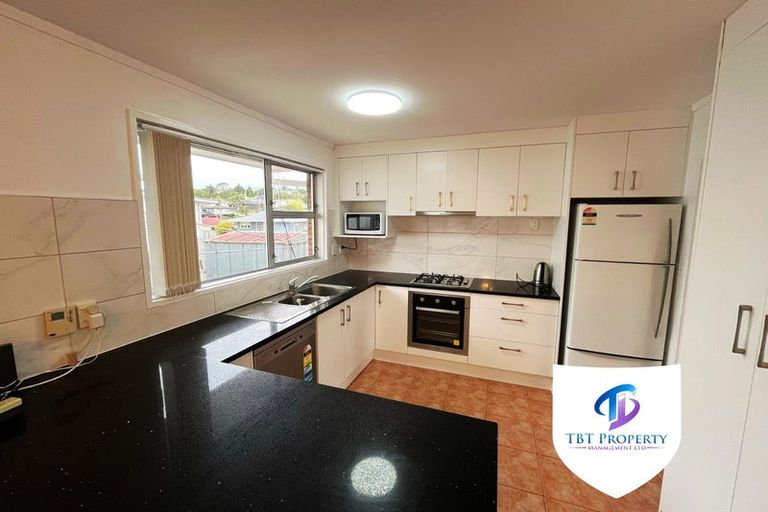 Photo of property in 20 Boundary Road, Blockhouse Bay, Auckland, 0600