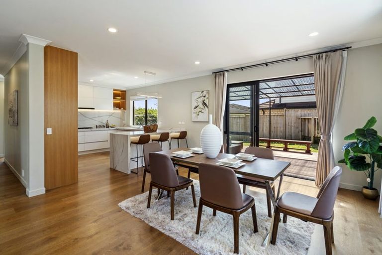 Photo of property in 17 Oak Bark Drive, Schnapper Rock, Auckland, 0632