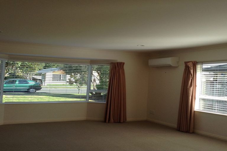 Photo of property in 45 Kapanui Road, Waikanae, 5036