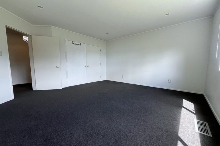 Photo of property in 34 Molyneux Close, Whitby, Porirua, 5024