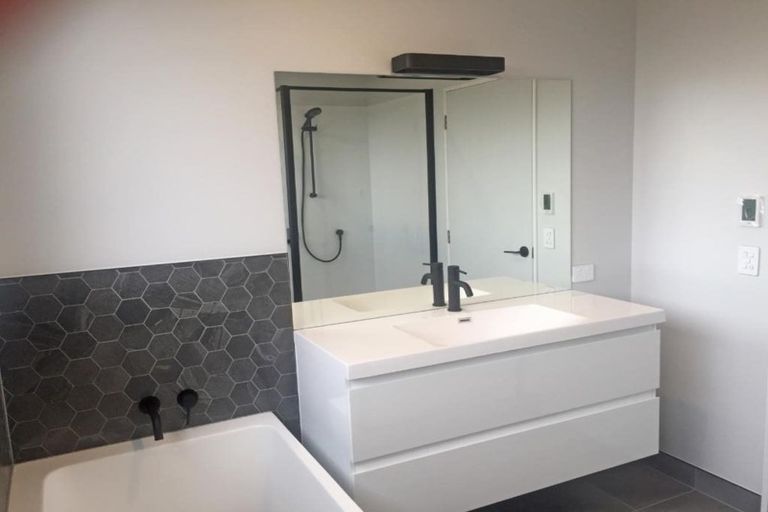 Photo of property in 21 Pennycook Place, Lake Hawea, Wanaka, 9382