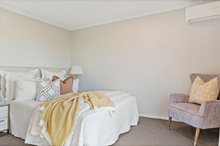 Photo of property in 6 Touhou Road, Hobsonville, Auckland, 0616