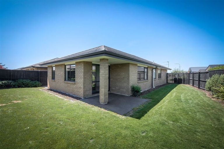 Photo of property in 14 Hartford Crescent, Rolleston, 7615