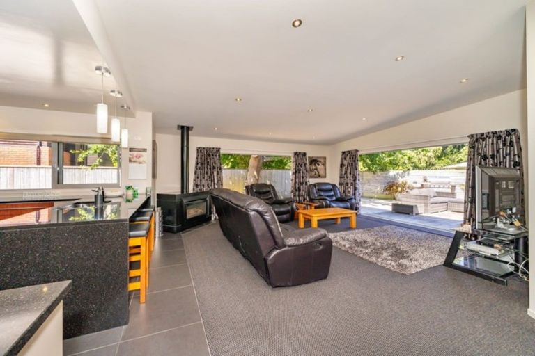 Photo of property in 9 Parkwood Grove, Trentham, Upper Hutt, 5018