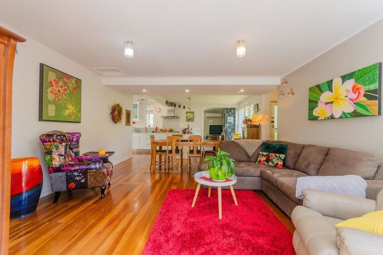 Photo of property in 9 Titoki Avenue, Mangere Bridge, Auckland, 2022