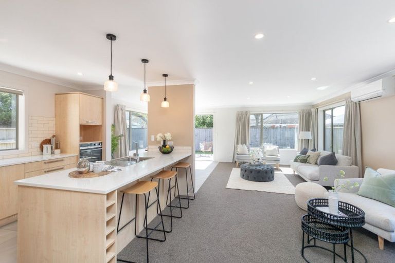 Photo of property in 2 Yeats Grove, Trentham, Upper Hutt, 5018