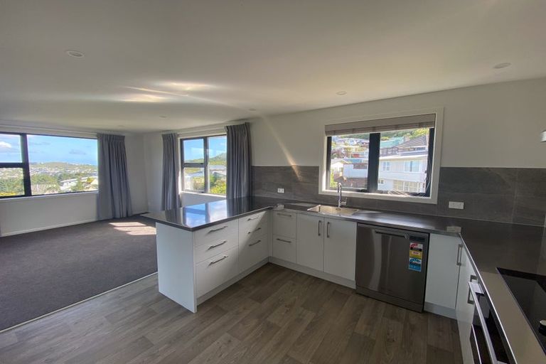 Photo of property in 37 Priscilla Crescent, Kingston, Wellington, 6021