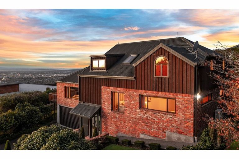 Photo of property in 9 Amherst Place, Cashmere, Christchurch, 8022