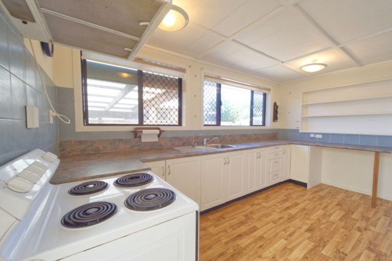 Photo of property in 20 Sullivan Avenue, Mangere Bridge, Auckland, 2022
