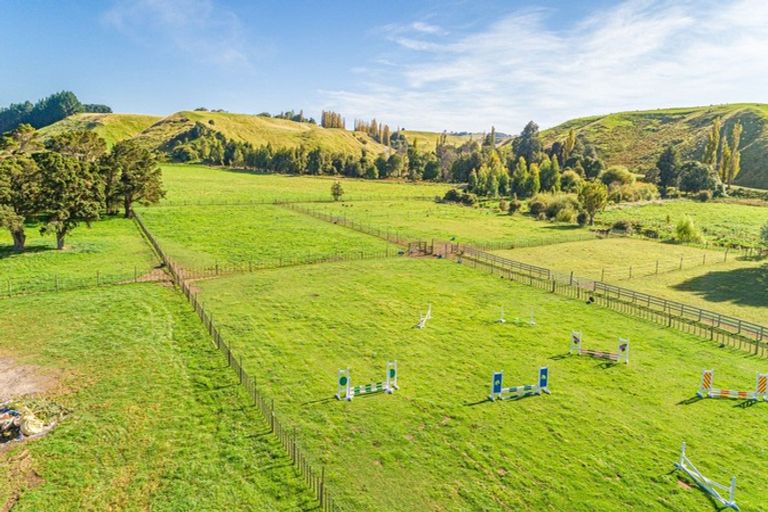 Photo of property in 179 Leedstown Road, Hunterville, Marton, 4787