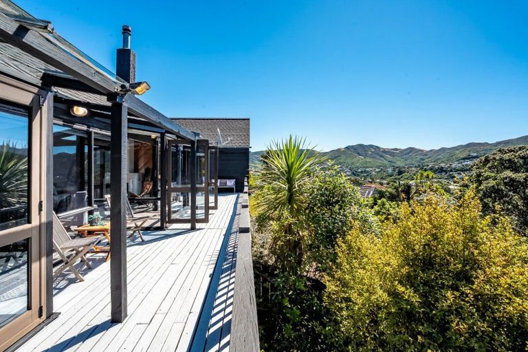 Photo of property in 1 Indira Place, Khandallah, Wellington, 6035