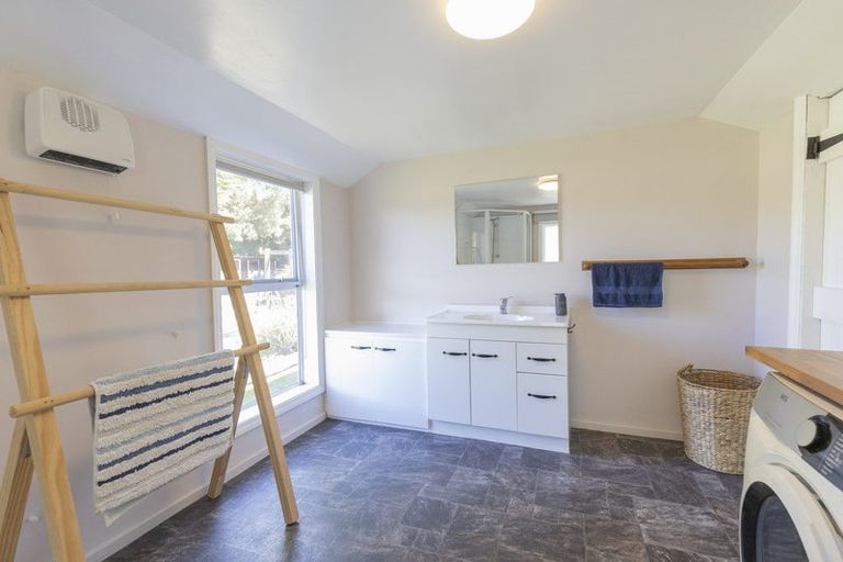 Photo of property in 17 Hekeao Road, Surrey Hills, Ashburton, 7778