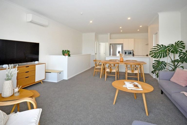 Photo of property in 25/1 Scott Road, Hobsonville, Auckland, 0616