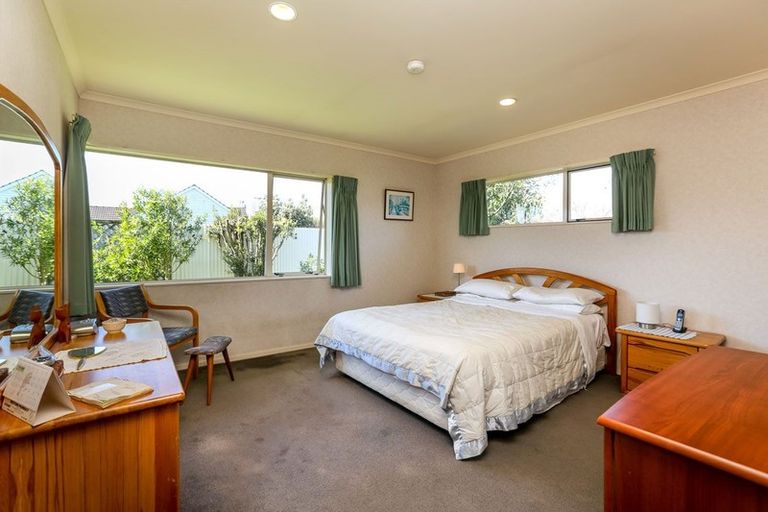 Photo of property in 132 Clawton Street, Westown, New Plymouth, 4310