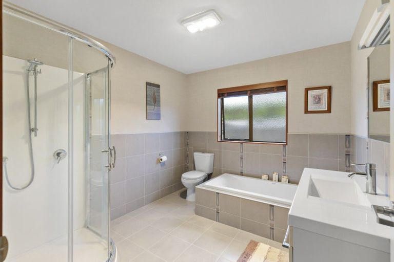 Photo of property in 14 Trump Place, Kelvin Grove, Palmerston North, 4414