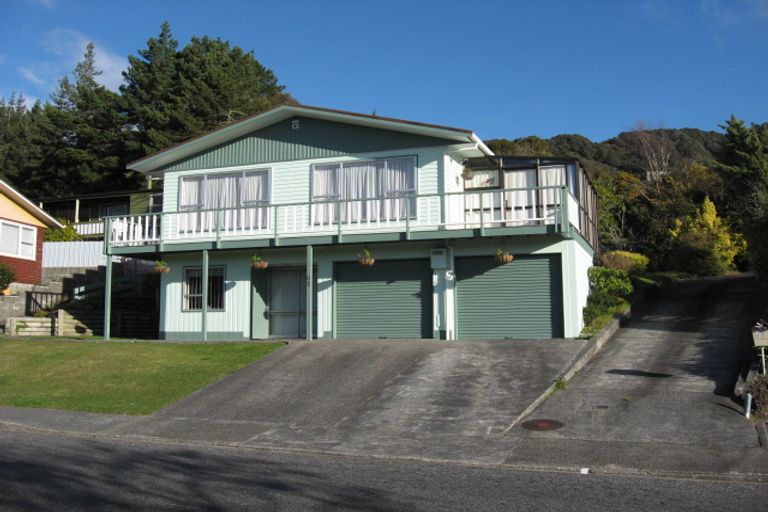 Photo of property in 63 Holland Street, Wainuiomata, Lower Hutt, 5014