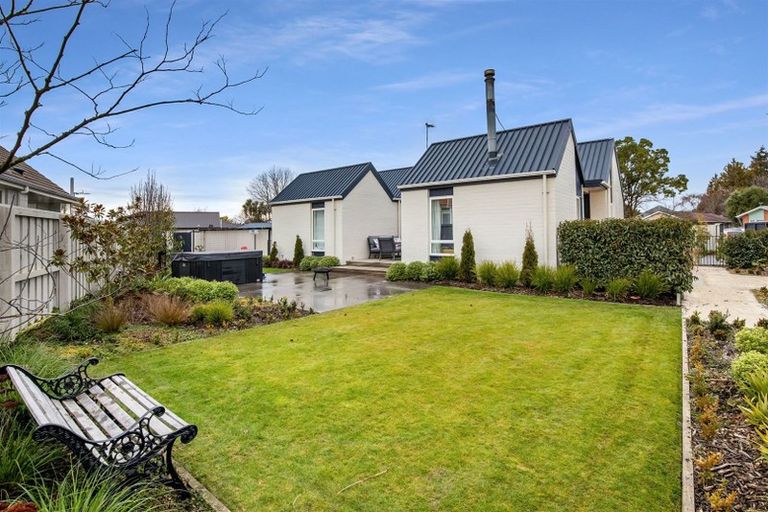 Photo of property in 20 Charnwood Crescent, Bishopdale, Christchurch, 8051