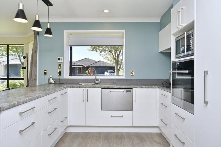 Photo of property in 17 Mounter Avenue, Northwood, Christchurch, 8051