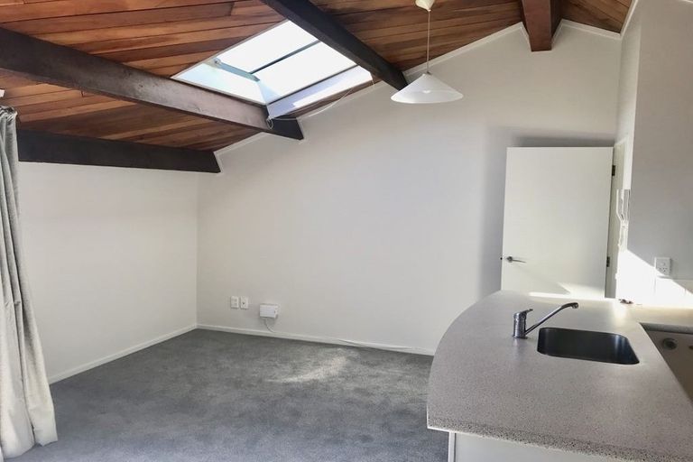 Photo of property in Metro Apartments, 20/220 Thorndon Quay, Pipitea, Wellington, 6011